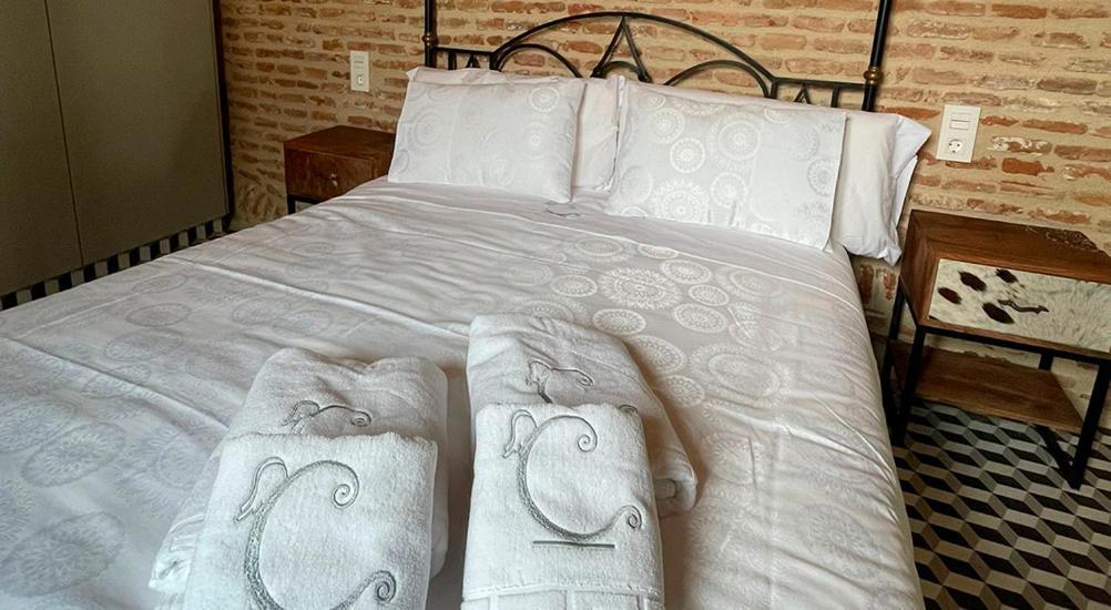 Hotel Rural La Casa De Carlota Монтанчес Экстерьер фото