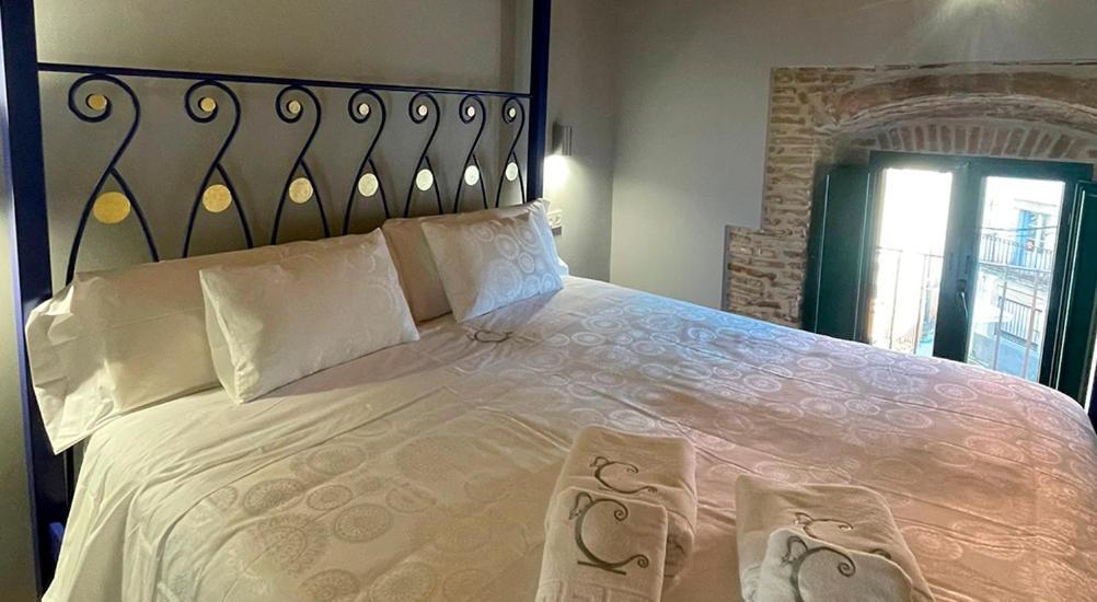 Hotel Rural La Casa De Carlota Монтанчес Экстерьер фото
