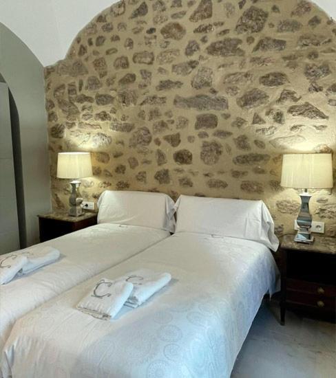 Hotel Rural La Casa De Carlota Монтанчес Экстерьер фото