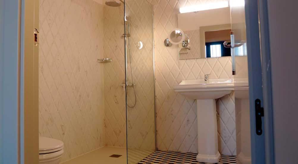 Hotel Rural La Casa De Carlota Монтанчес Экстерьер фото