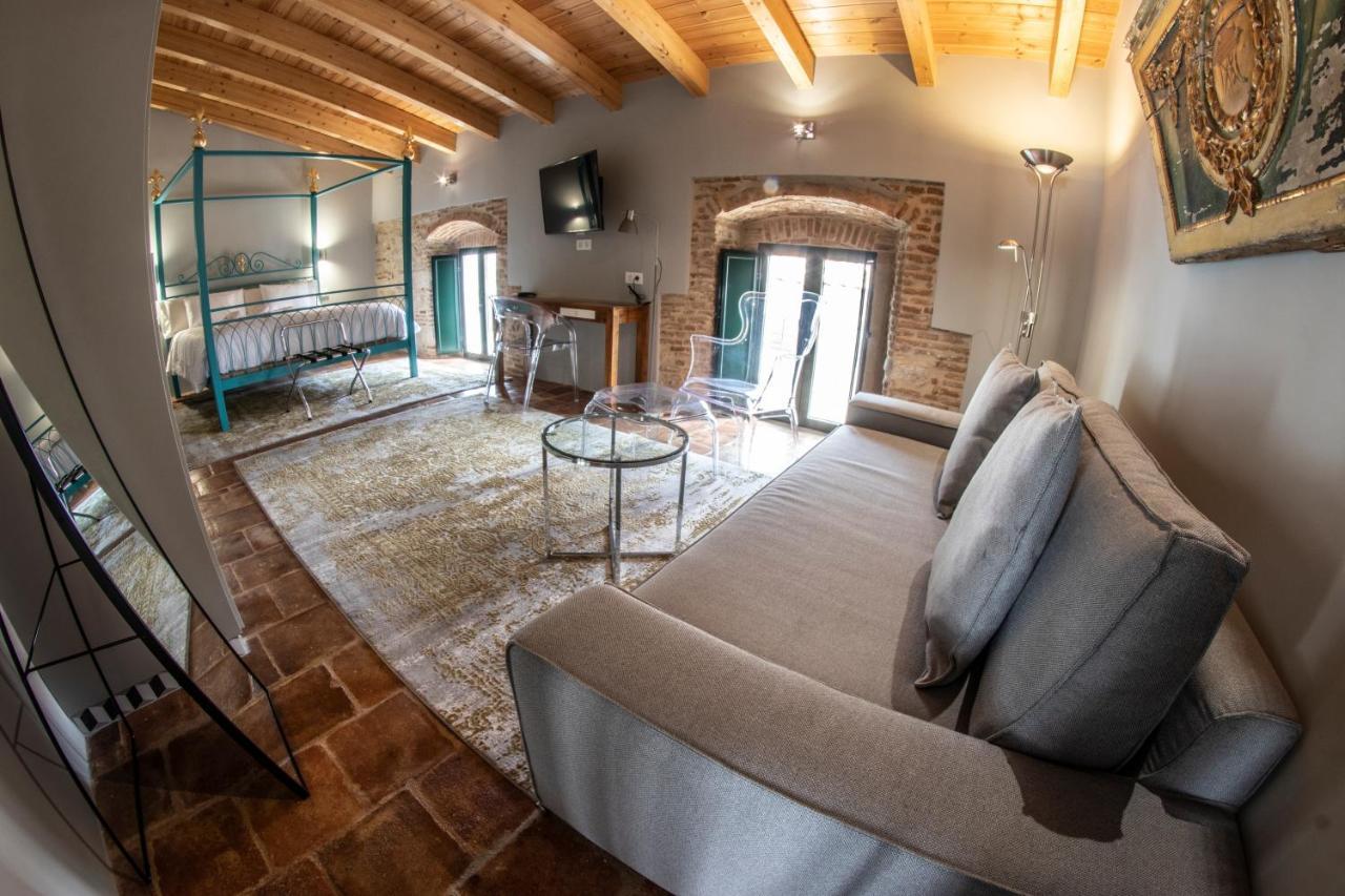 Hotel Rural La Casa De Carlota Монтанчес Экстерьер фото